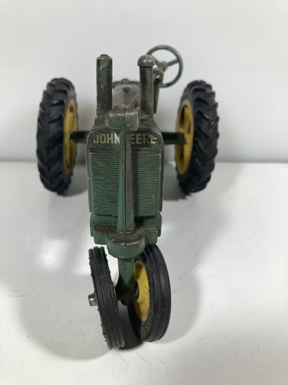 Ertl John Deere 1934 Model-A Tractor Narrow Front 1:16 Diecast Heavy Wear